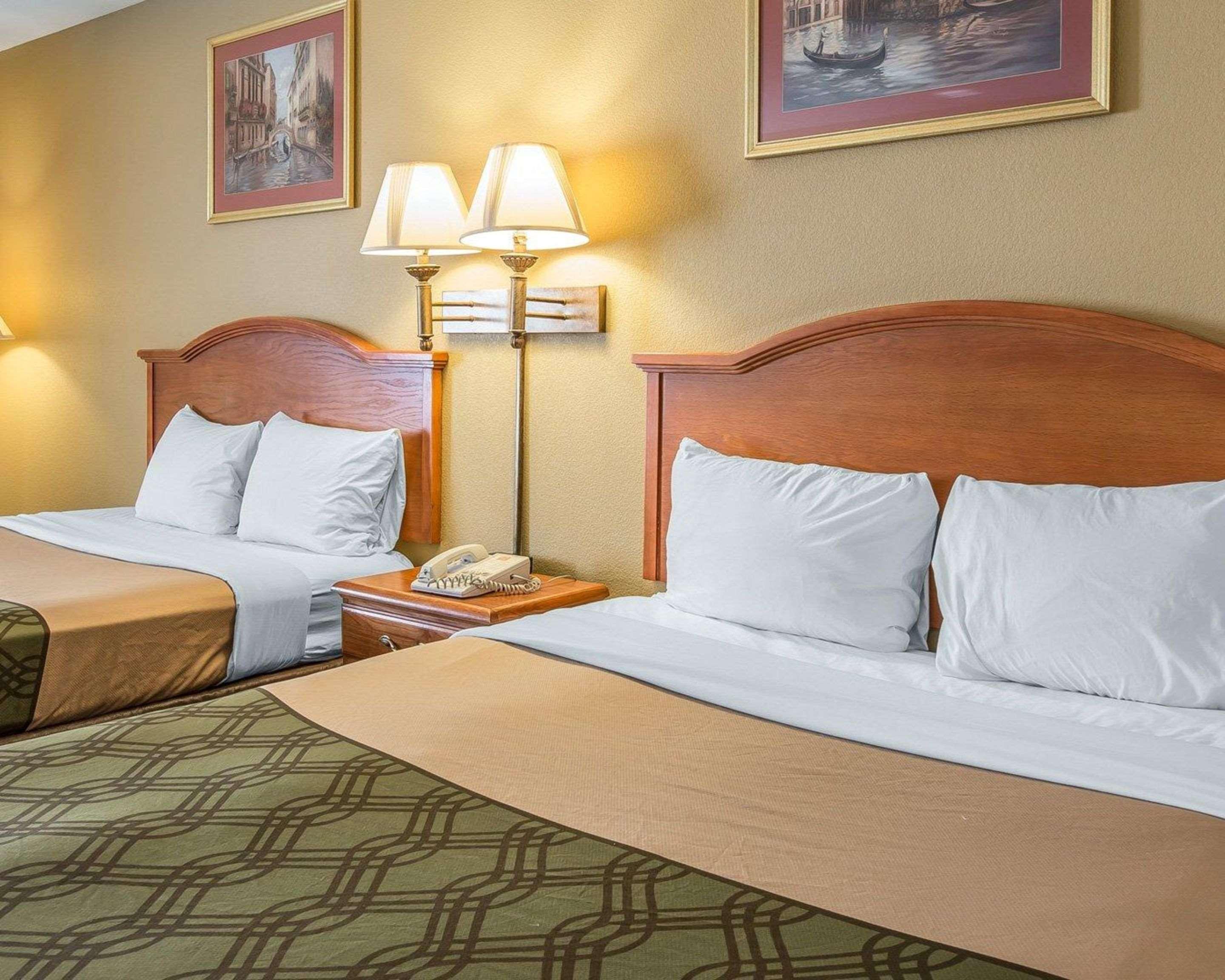 Econo Lodge Brunswick Exteriör bild