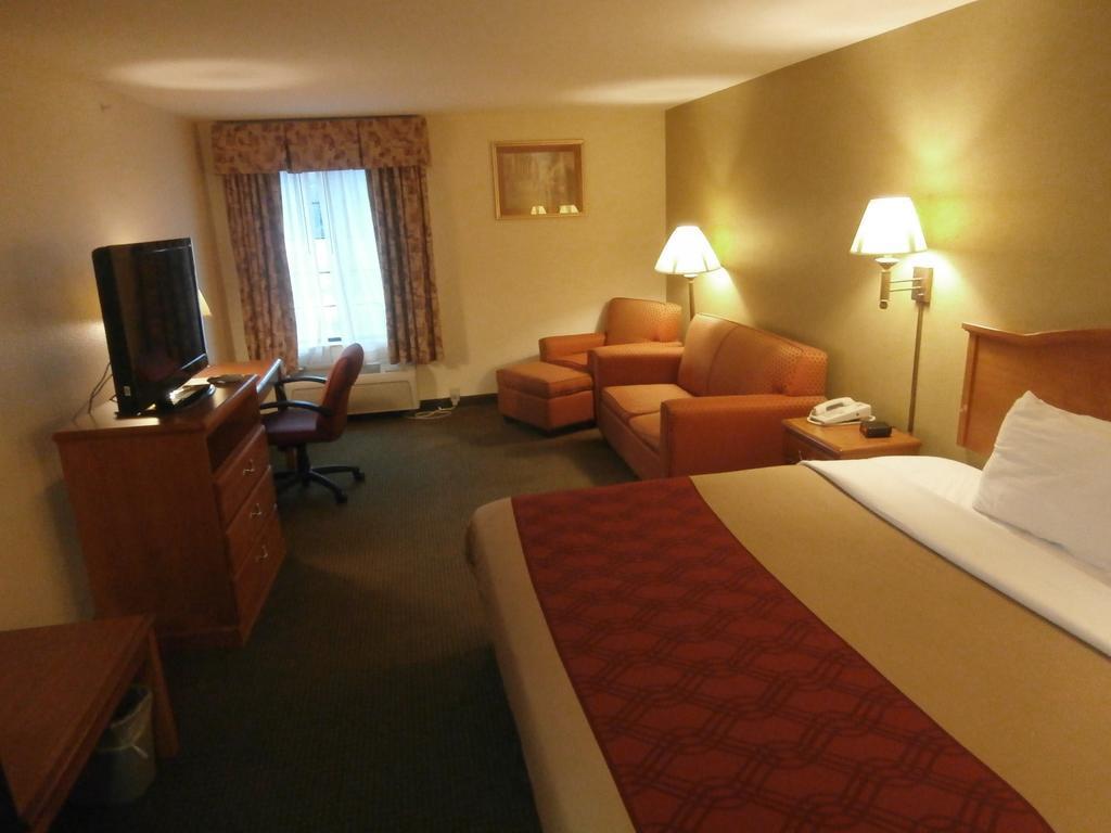 Econo Lodge Brunswick Exteriör bild